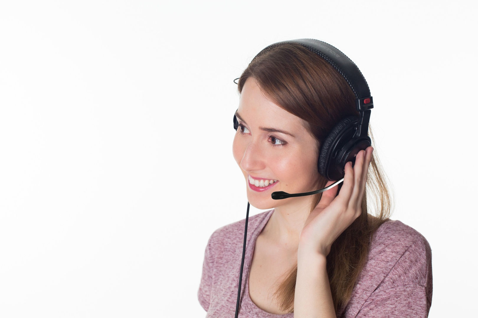 AI CALL-call-center-g62aeff9c5_1920